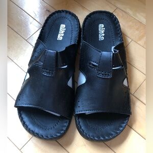 Nikta Black Sandals